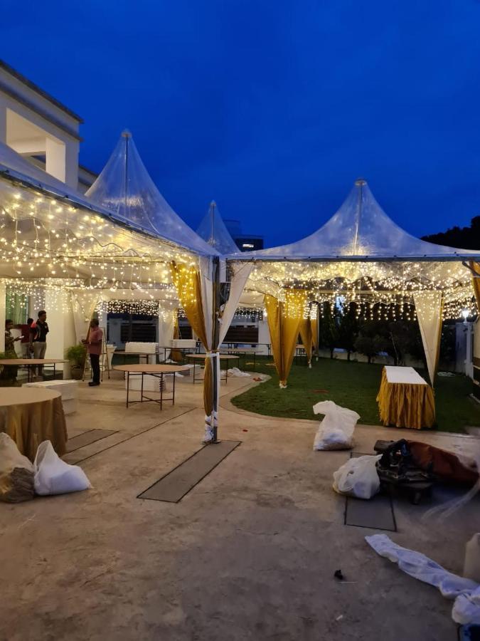 Villa 6, Persiaran Tanjung Bunga 3 Batu Ferringhi Exterior foto