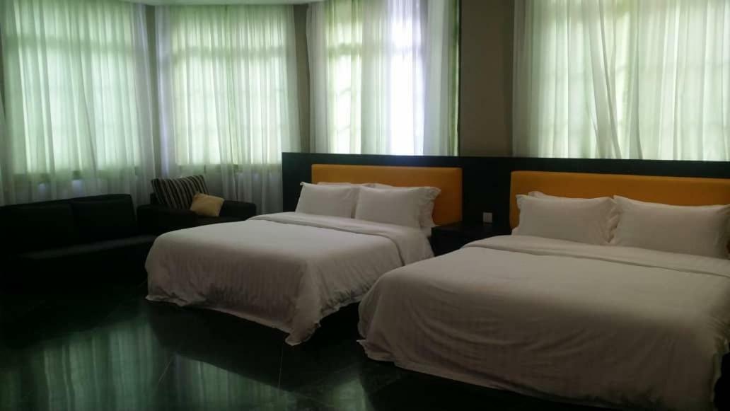 Villa 6, Persiaran Tanjung Bunga 3 Batu Ferringhi Exterior foto