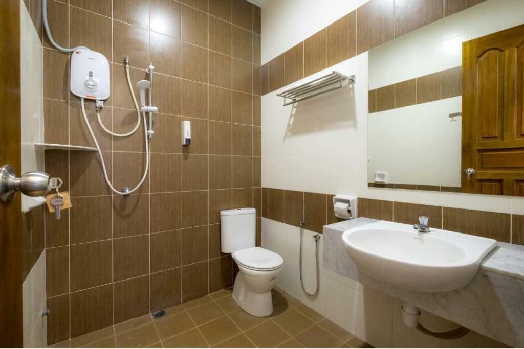 Villa 6, Persiaran Tanjung Bunga 3 Batu Ferringhi Exterior foto
